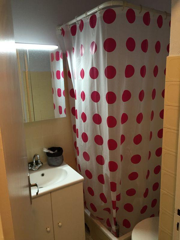 
                                                Location
                                                 Agréable studio meublé de 17m2 + balcon