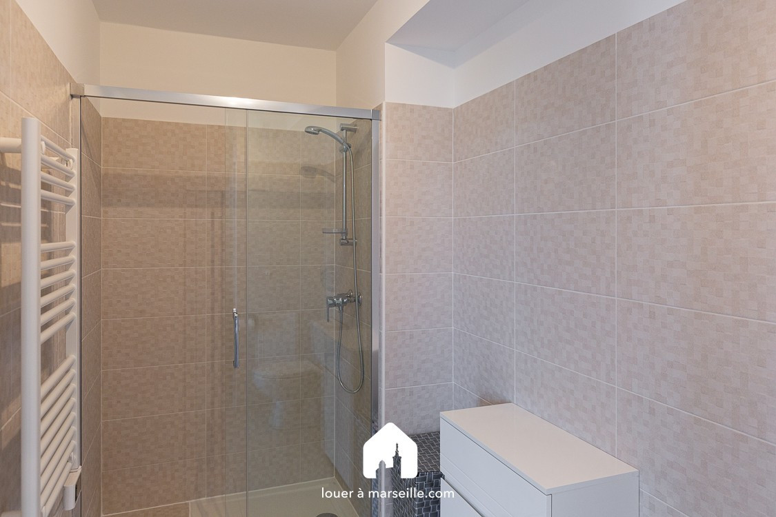 
                                                Location
                                                 Agréable T2 dans le quartier de Mazargues