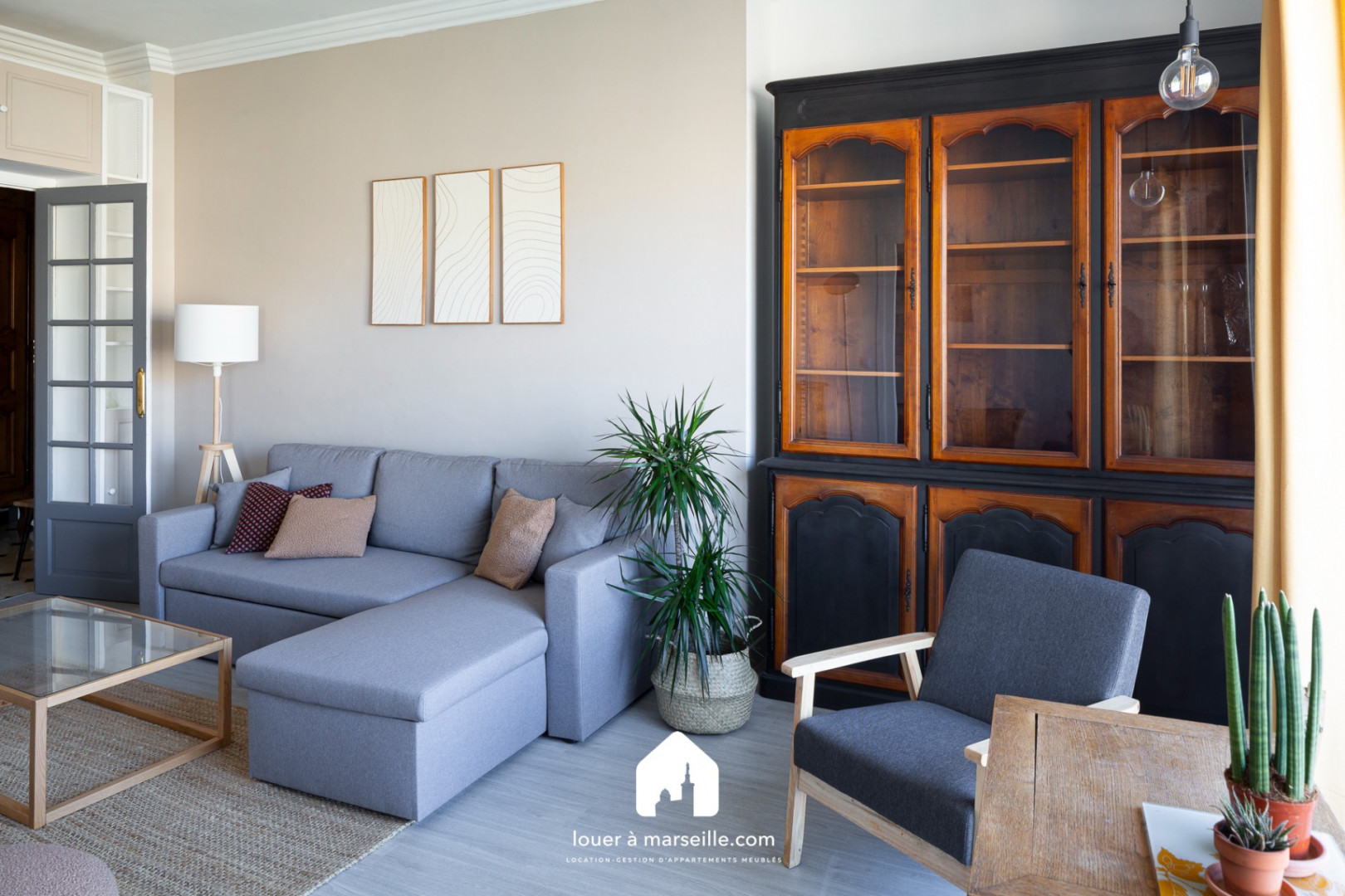 
                                                Location
                                                 agréable T3 meublé avec balcon