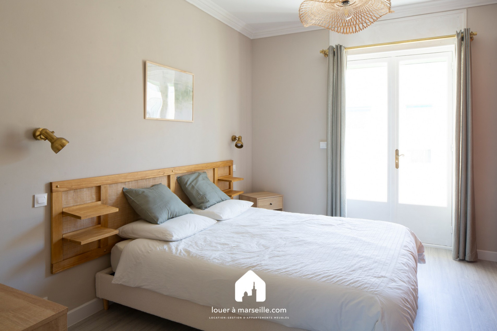 
                                                Location
                                                 agréable T3 meublé avec balcon