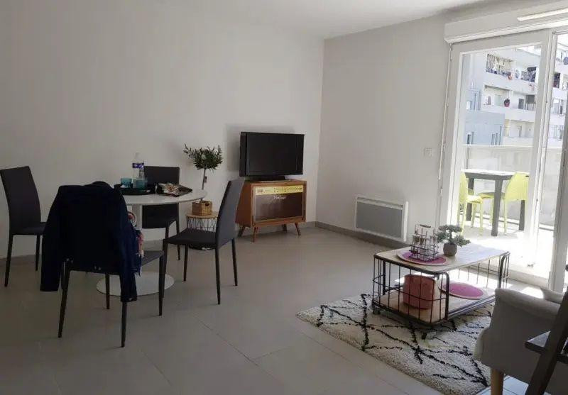 
                                                Location
                                                 Agréable T3 neuf dans résidence sécurisée