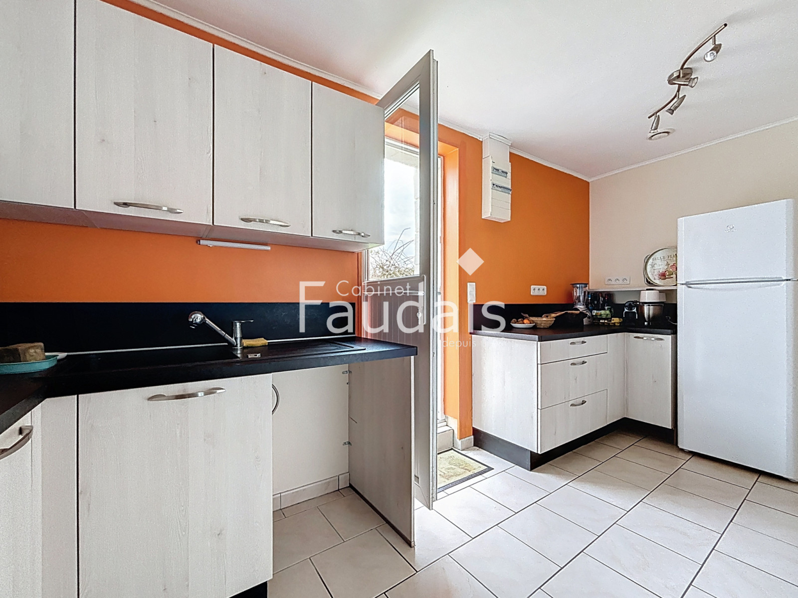
                                                Vente
                                                 AIREL - Charmante maison de bourg 3 Chambres - Proche gare d