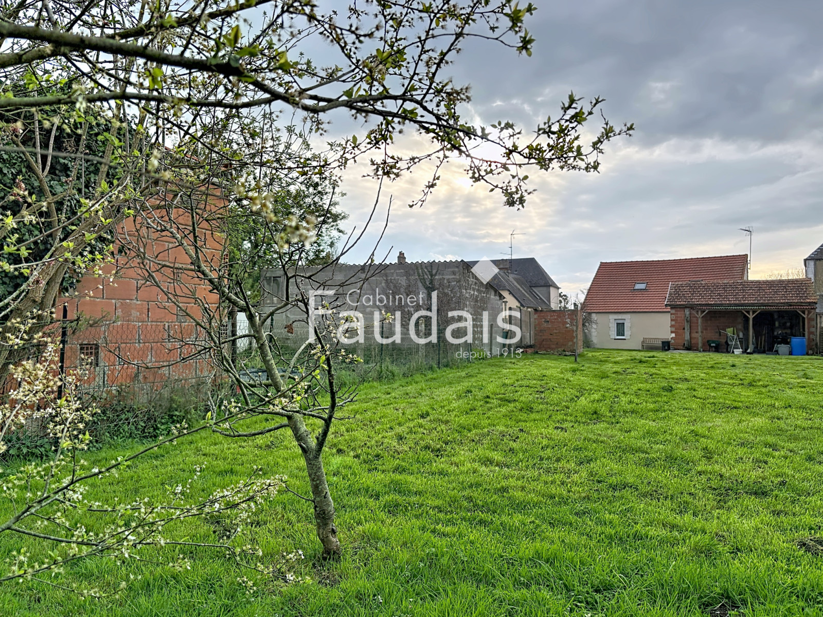 
                                                Vente
                                                 AIREL - Charmante maison de bourg 3 Chambres - Proche gare d