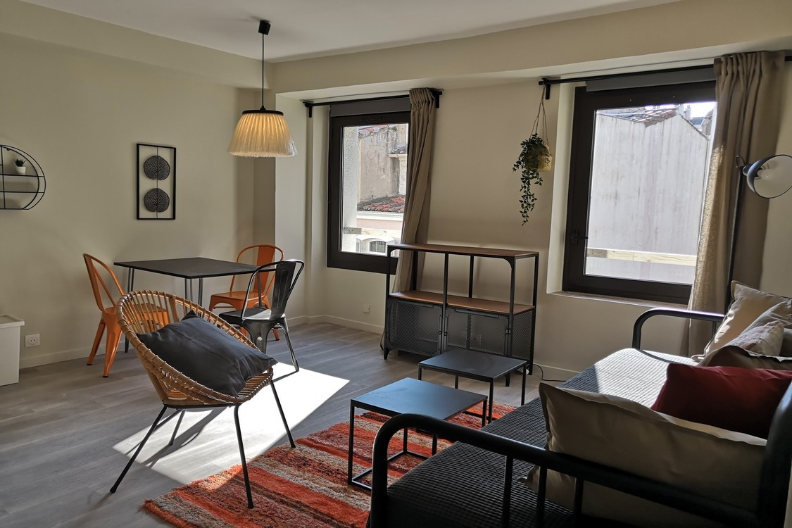 
                                                Location
                                                 Aldebert 306*