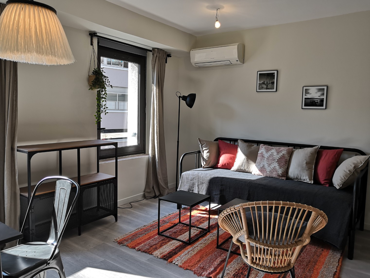 
                                                Location
                                                 Aldebert 306