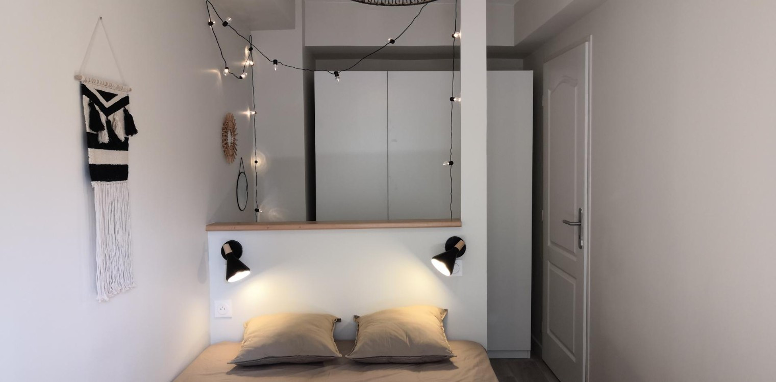 
                                                Location
                                                 Aldebert 306