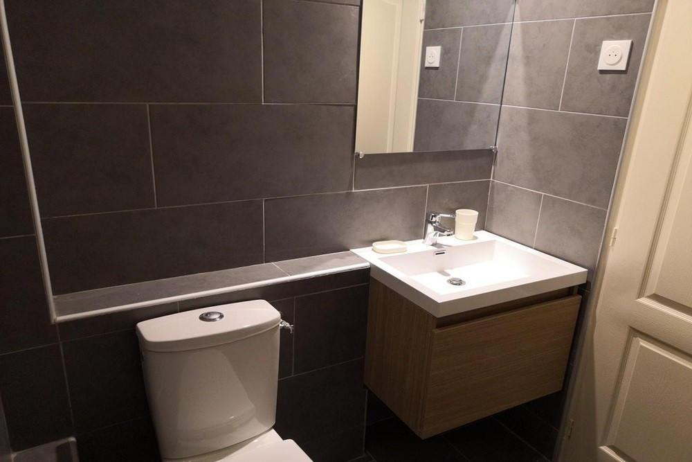 
                                                Location
                                                 Aldebert405