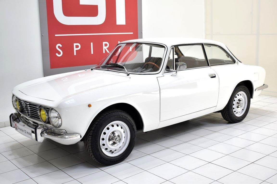 
                                                Voiture
                                                 ALFA ROMEO 2000 Coupé GT Veloce