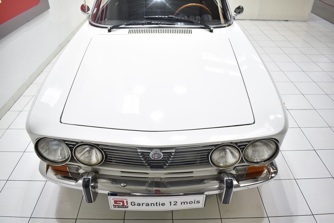 
                                                Voiture
                                                 ALFA ROMEO 2000 Coupé GT Veloce