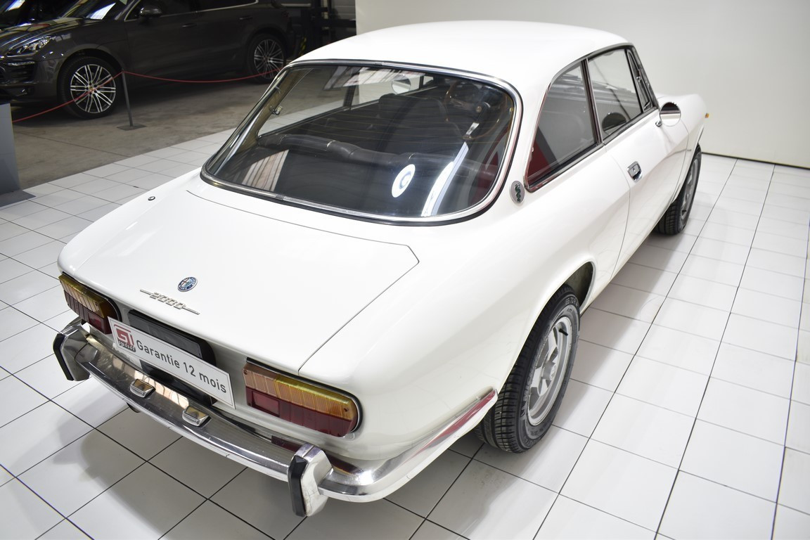 
                                                Voiture
                                                 ALFA ROMEO 2000 Coupé GT Veloce