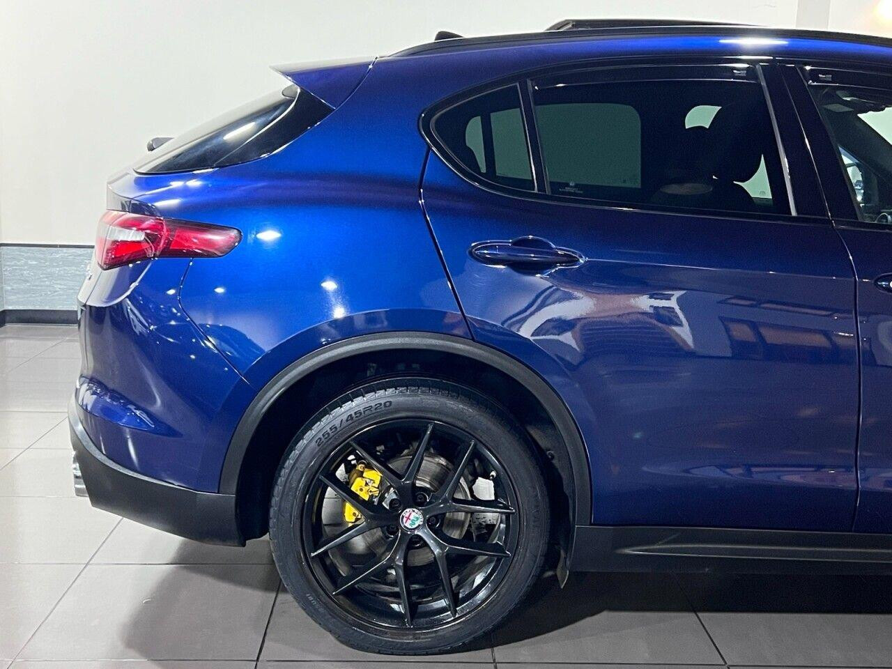 Voiture
                                                 Alfa Romeo Stelvio 2.2 TD Milano Edizione SUV 5dr Diesel Auto Q4 AWD Euro 6 (s/s) (210 ps)