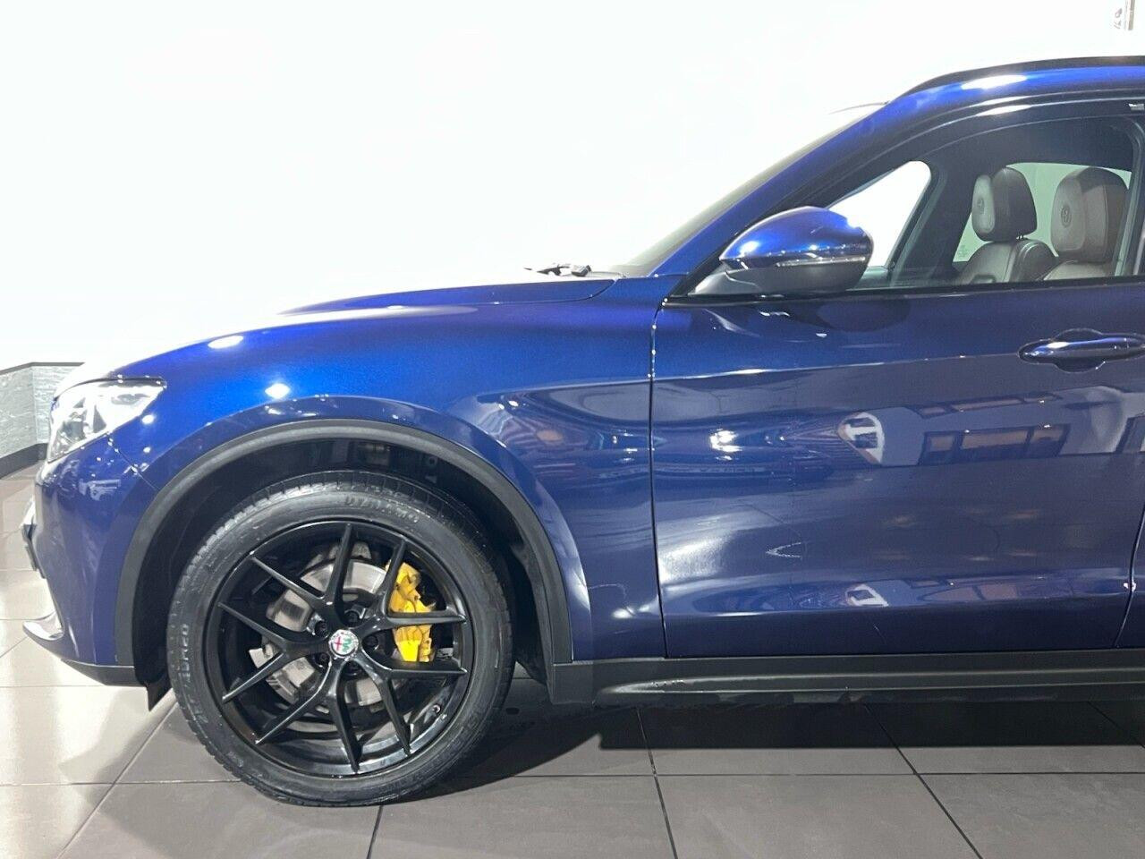 Voiture
                                                 Alfa Romeo Stelvio 2.2 TD Milano Edizione SUV 5dr Diesel Auto Q4 AWD Euro 6 (s/s) (210 ps)