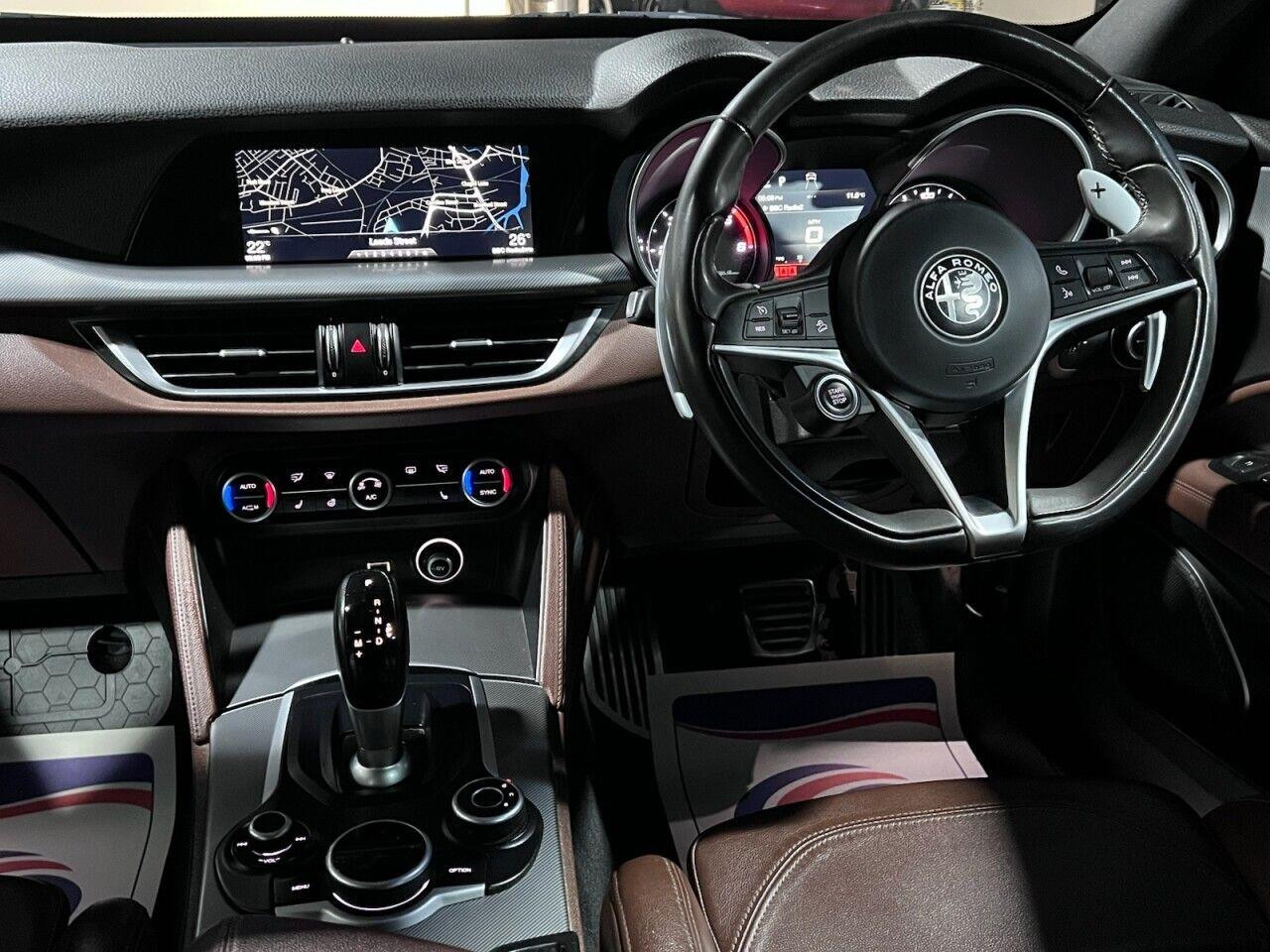 Voiture
                                                 Alfa Romeo Stelvio 2.2 TD Milano Edizione SUV 5dr Diesel Auto Q4 AWD Euro 6 (s/s) (210 ps)