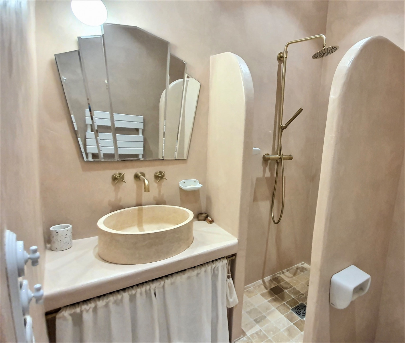
                                                Location
                                                 ALL INCLUSIVE - T1 de charme dans le Panier