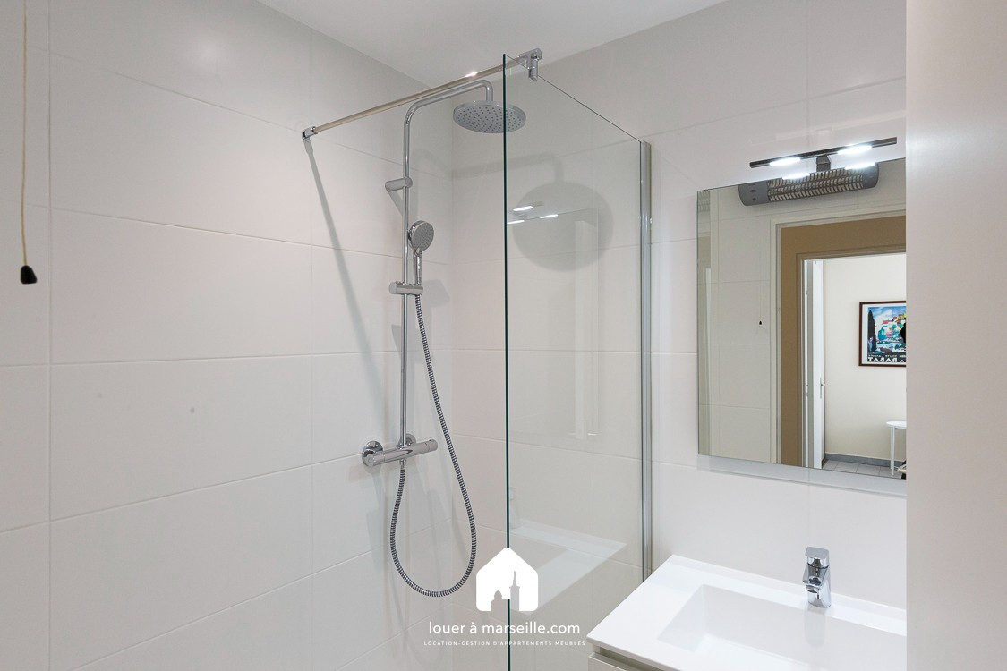 
                                                Vente
                                                 ALMERAS