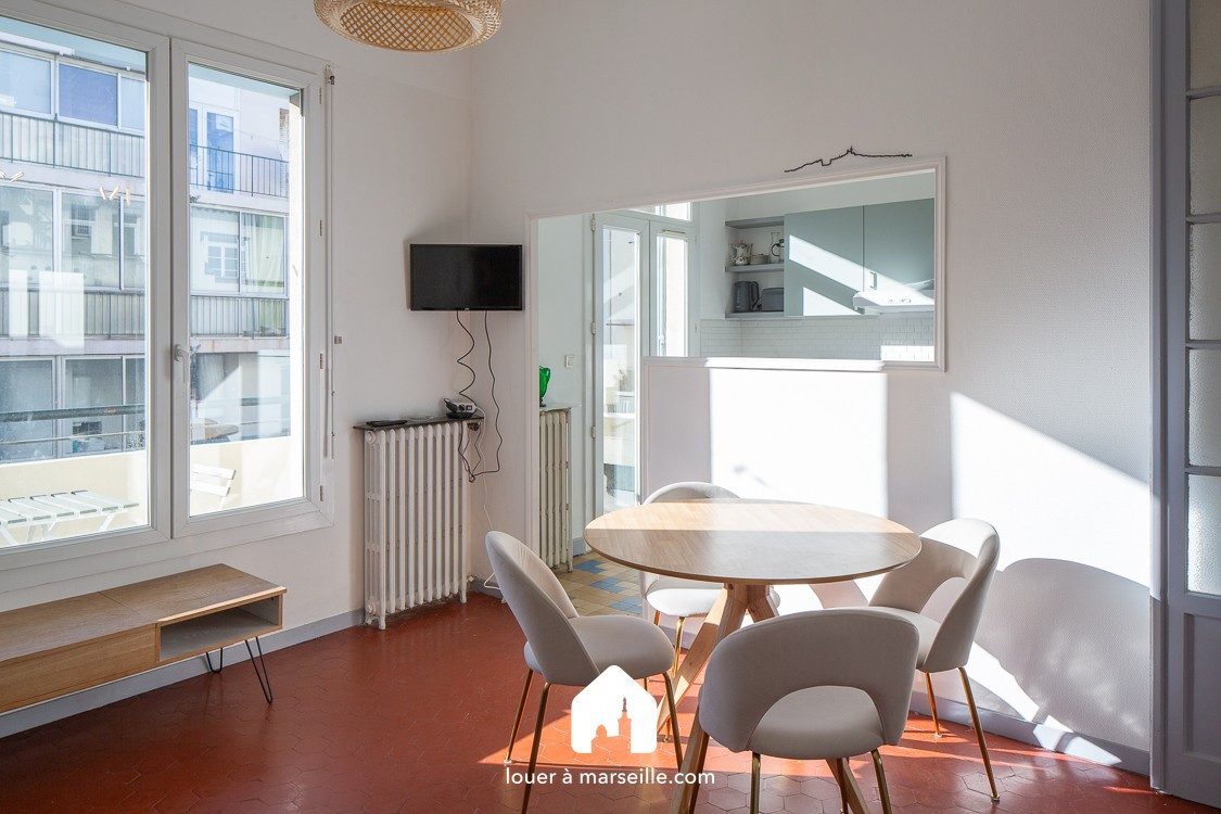 
                                                Location
                                                 Ambroise Paré