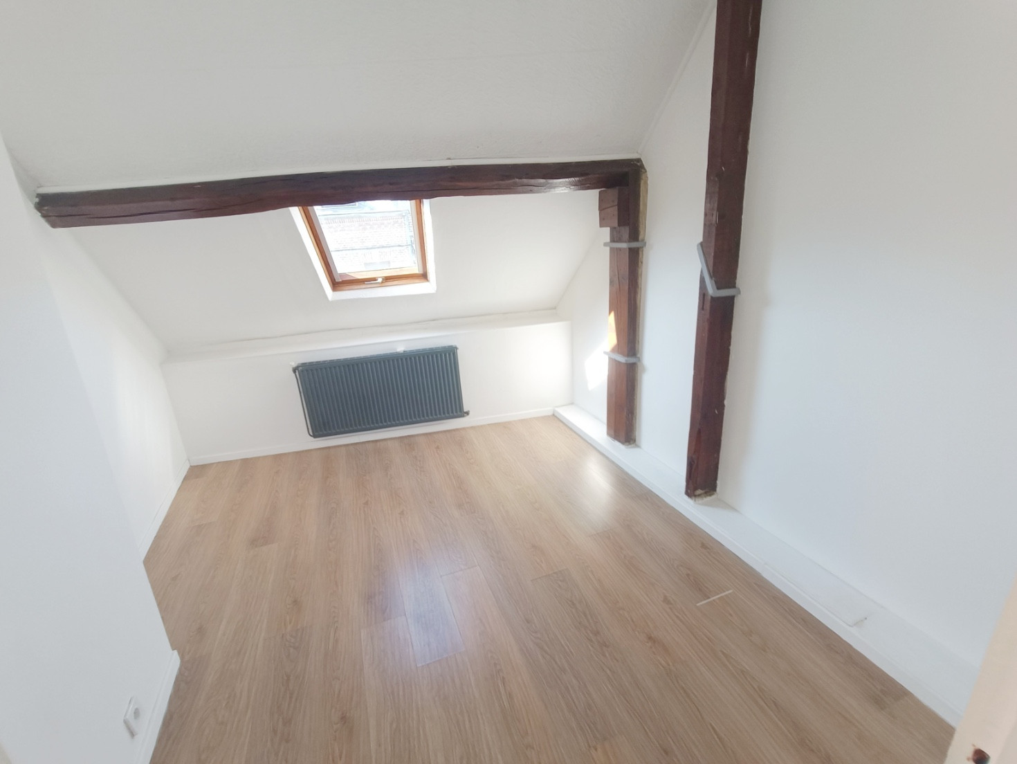 
                                                Location
                                                 Amiénoise 2 chambres avec cour St Honoré