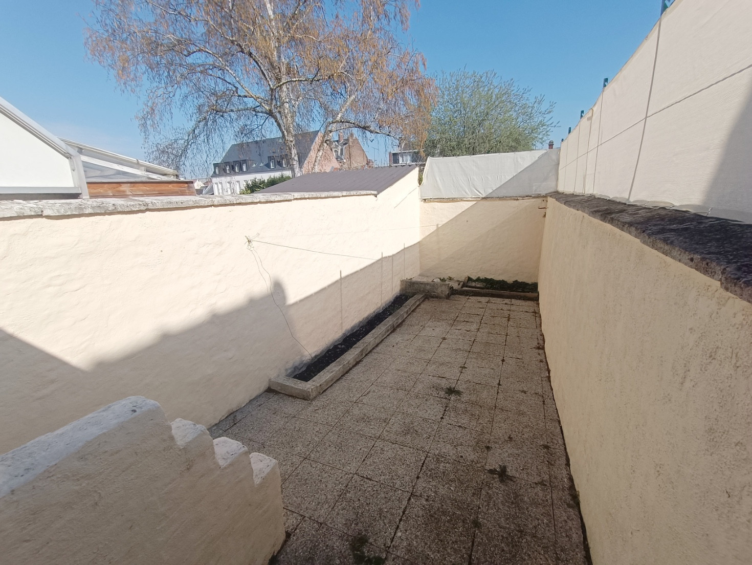 
                                                Location
                                                 Amiénoise 2 chambres avec cour St Honoré