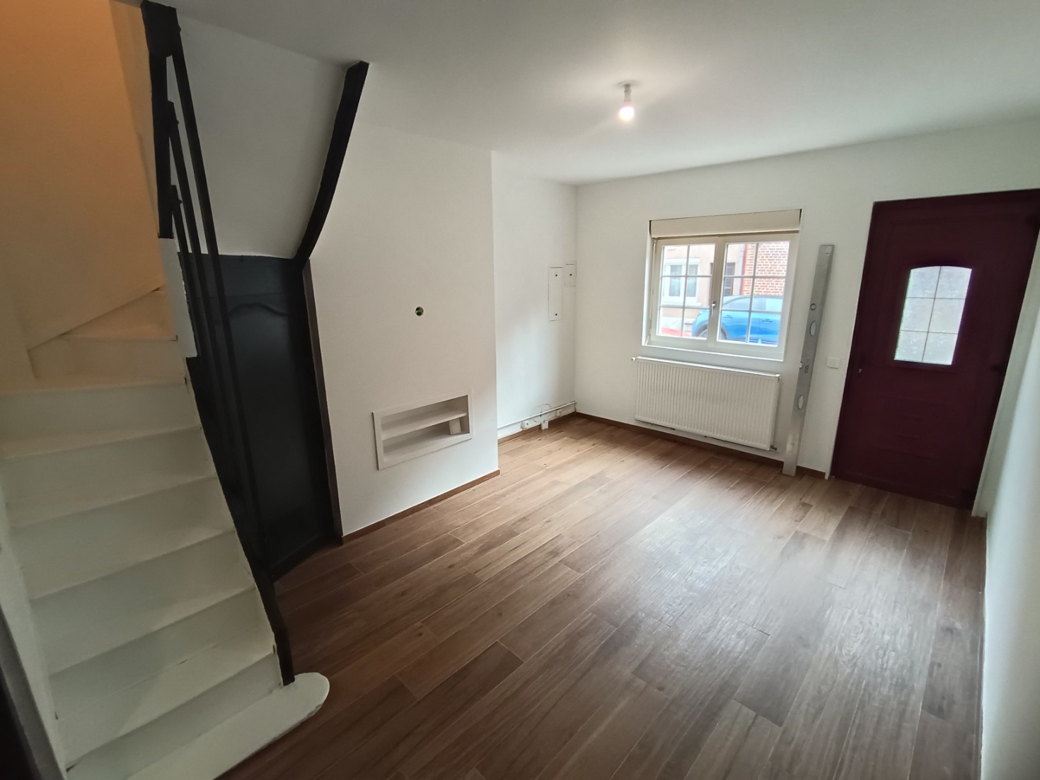 
                                                Location
                                                 Amiénoise 2 chambres, cour et cave