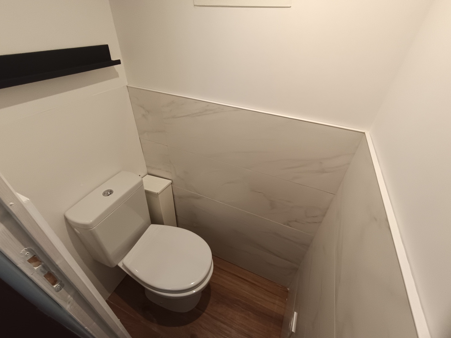 
                                                Location
                                                 Amiénoise 2 chambres, cour et cave