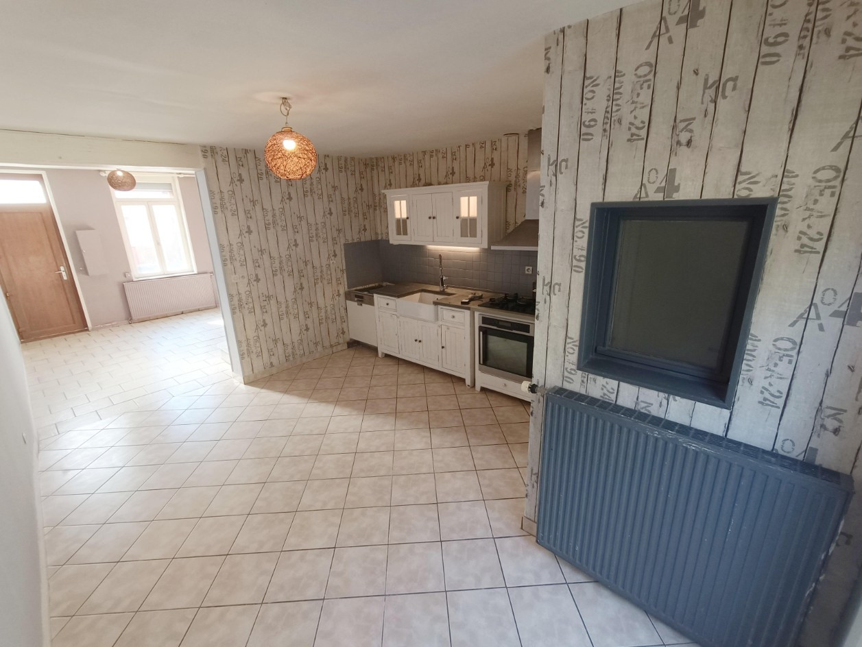
                                                Vente
                                                 Amiénoise 2 chambres jardin St Maurice