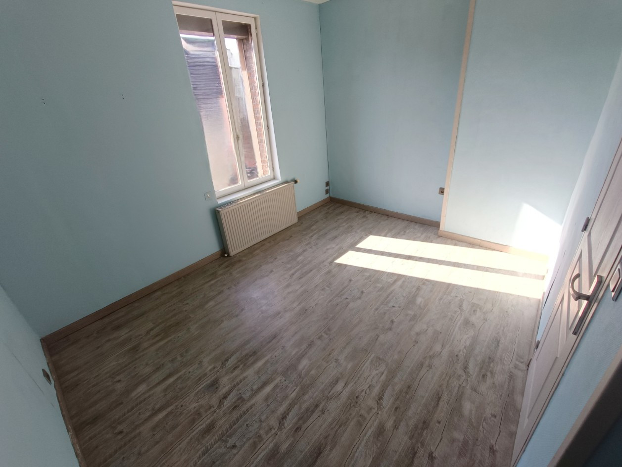 
                                                Vente
                                                 Amiénoise 2 chambres jardin St Maurice