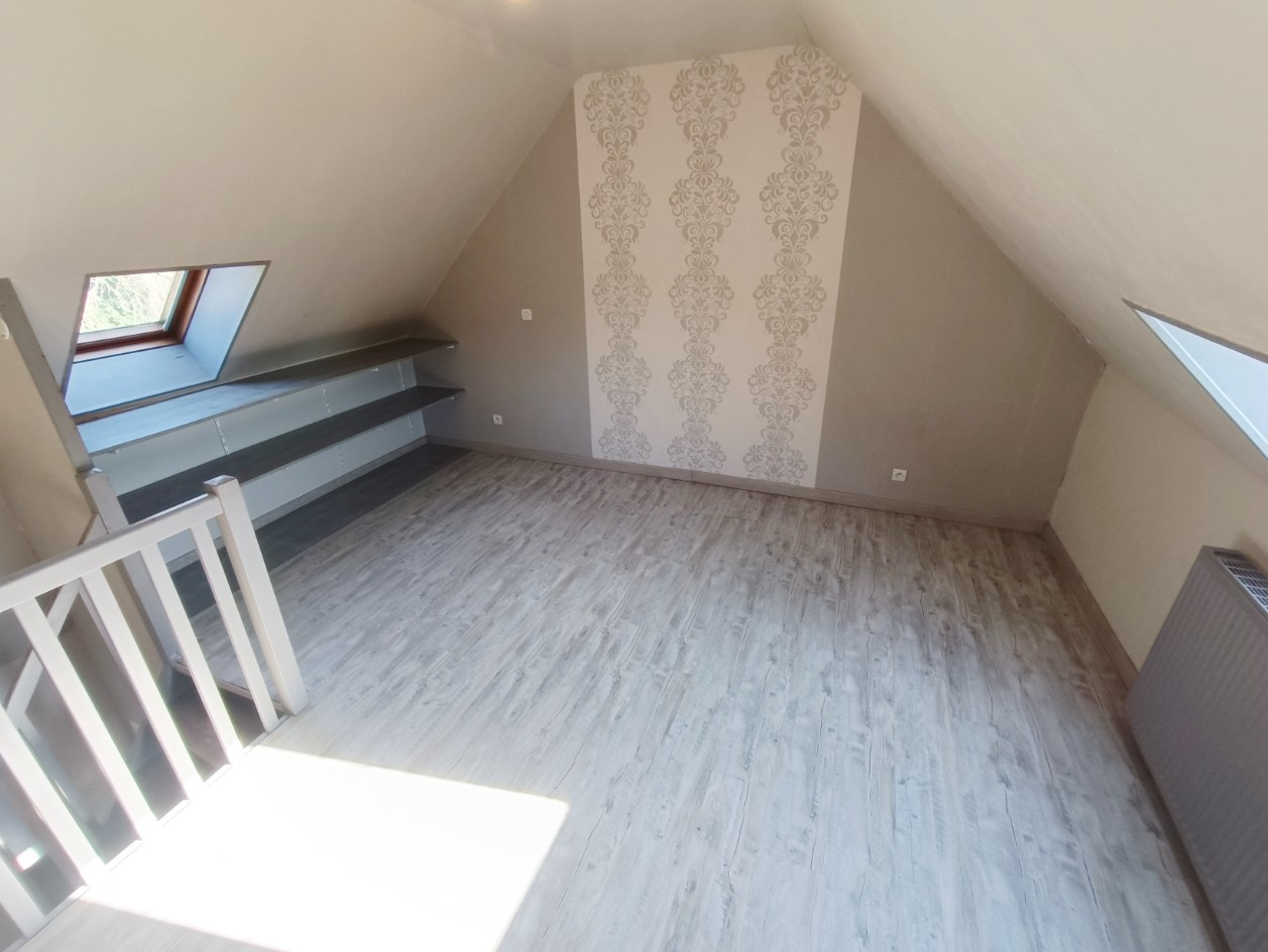 
                                                Vente
                                                 Amiénoise 2 chambres jardin St Maurice