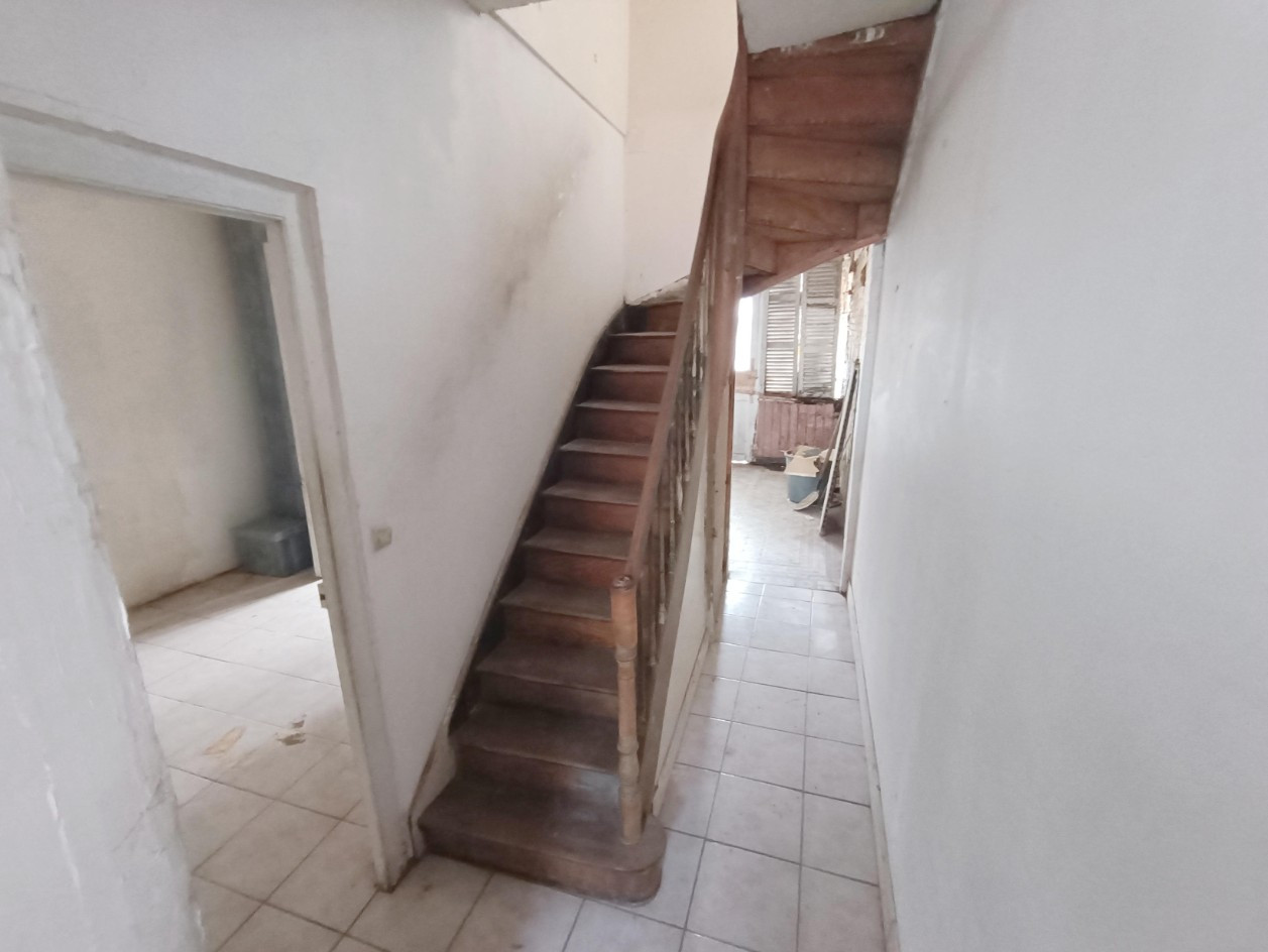 
                                                Vente
                                                 Amiénoise 4 chambres – 113 m2 – Terrasse