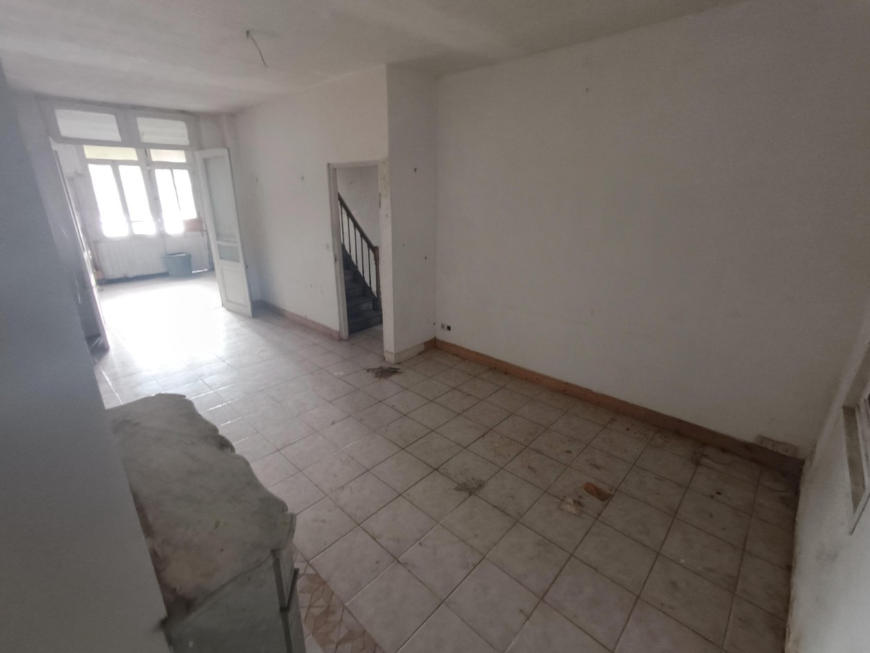 
                                                Vente
                                                 Amiénoise 4 chambres – 113 m2 – Terrasse