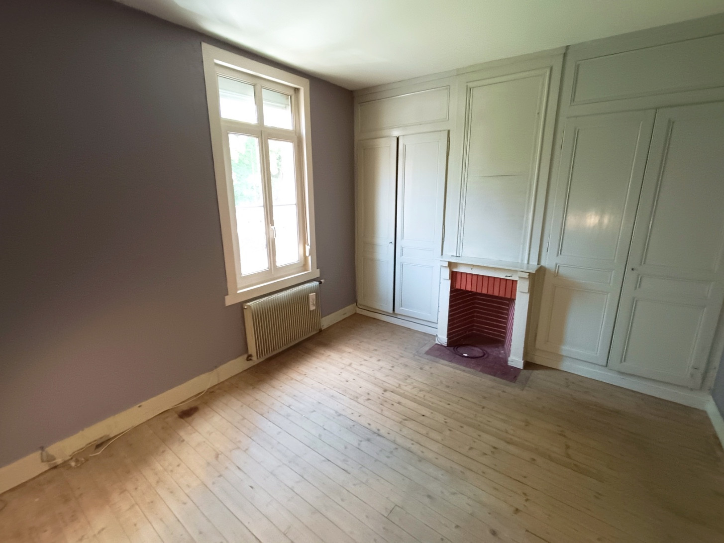 
                                                Vente
                                                 Amiénoise 4 chambres cour, grenier, cave Amiens