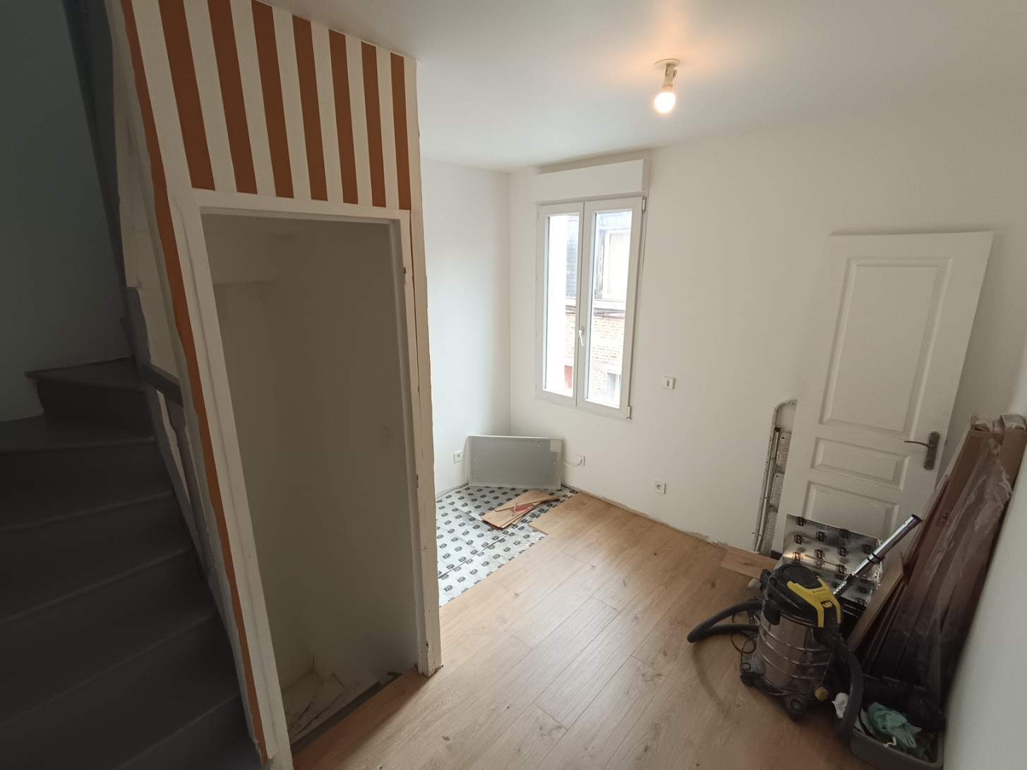 
                                                Vente
                                                 Amiénoise T2 bis – Toiture et façade neuves Amiens