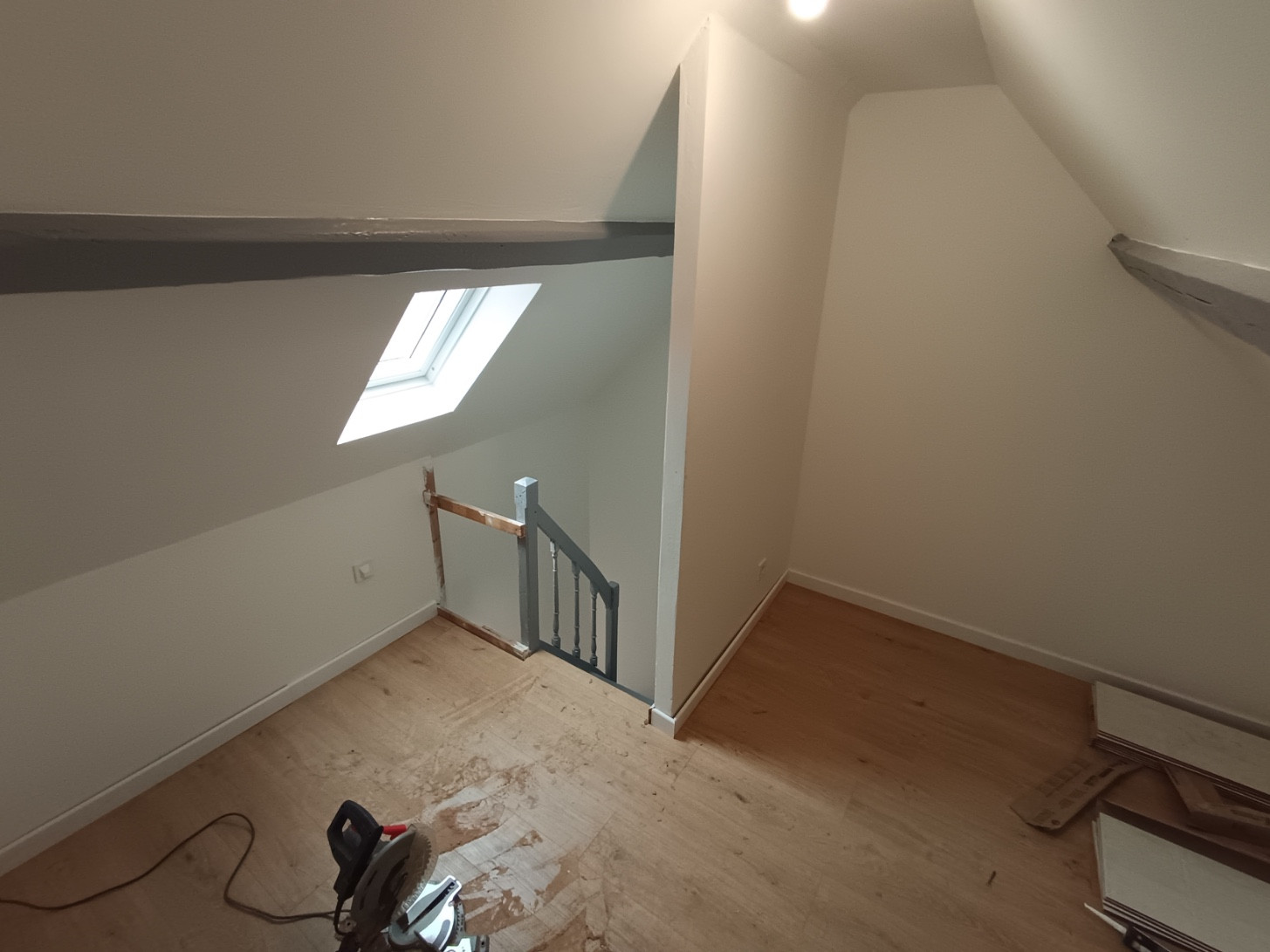 
                                                Vente
                                                 Amiénoise T2 bis – Toiture et façade neuves Amiens