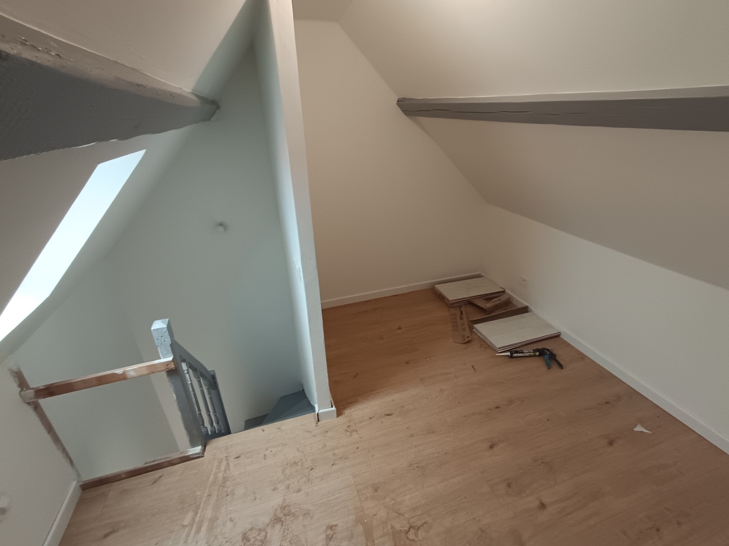 
                                                Vente
                                                 Amiénoise T2 bis – Toiture et façade neuves Amiens