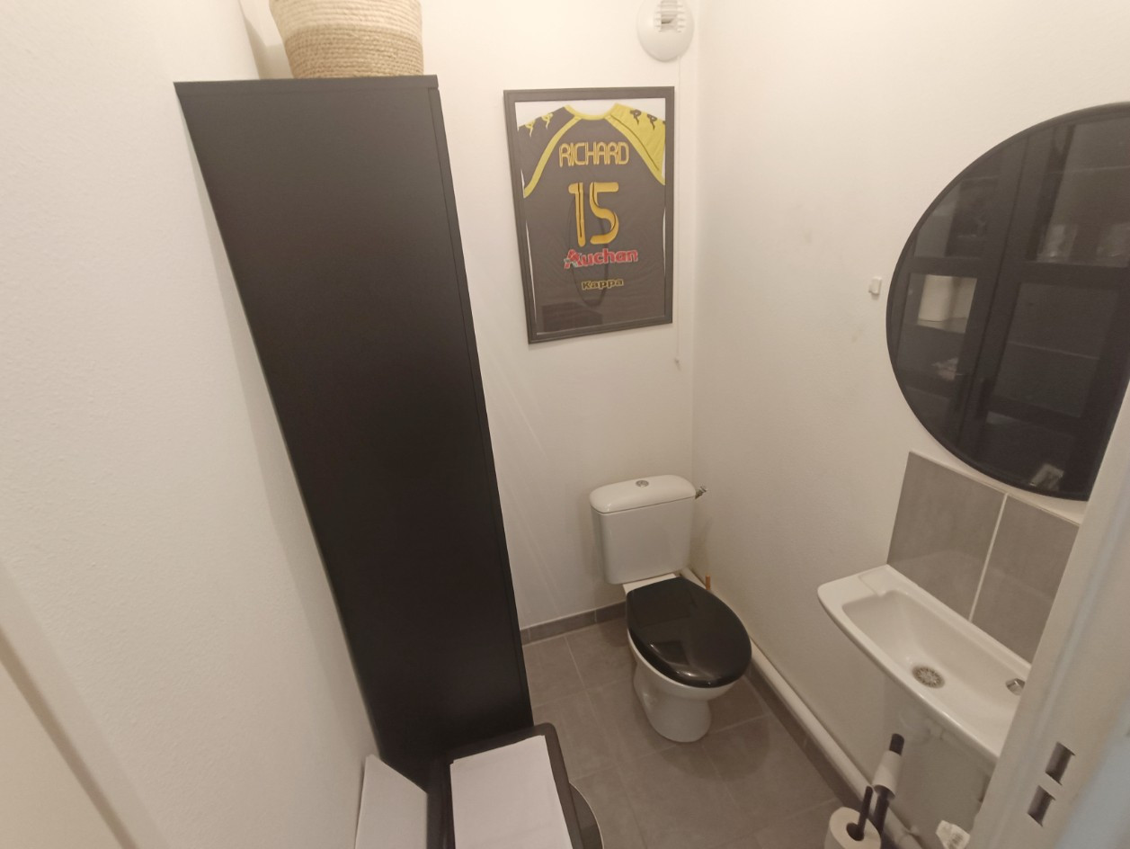 
                                                Vente
                                                 Amiens Appartement T2 récent avec parking privé
