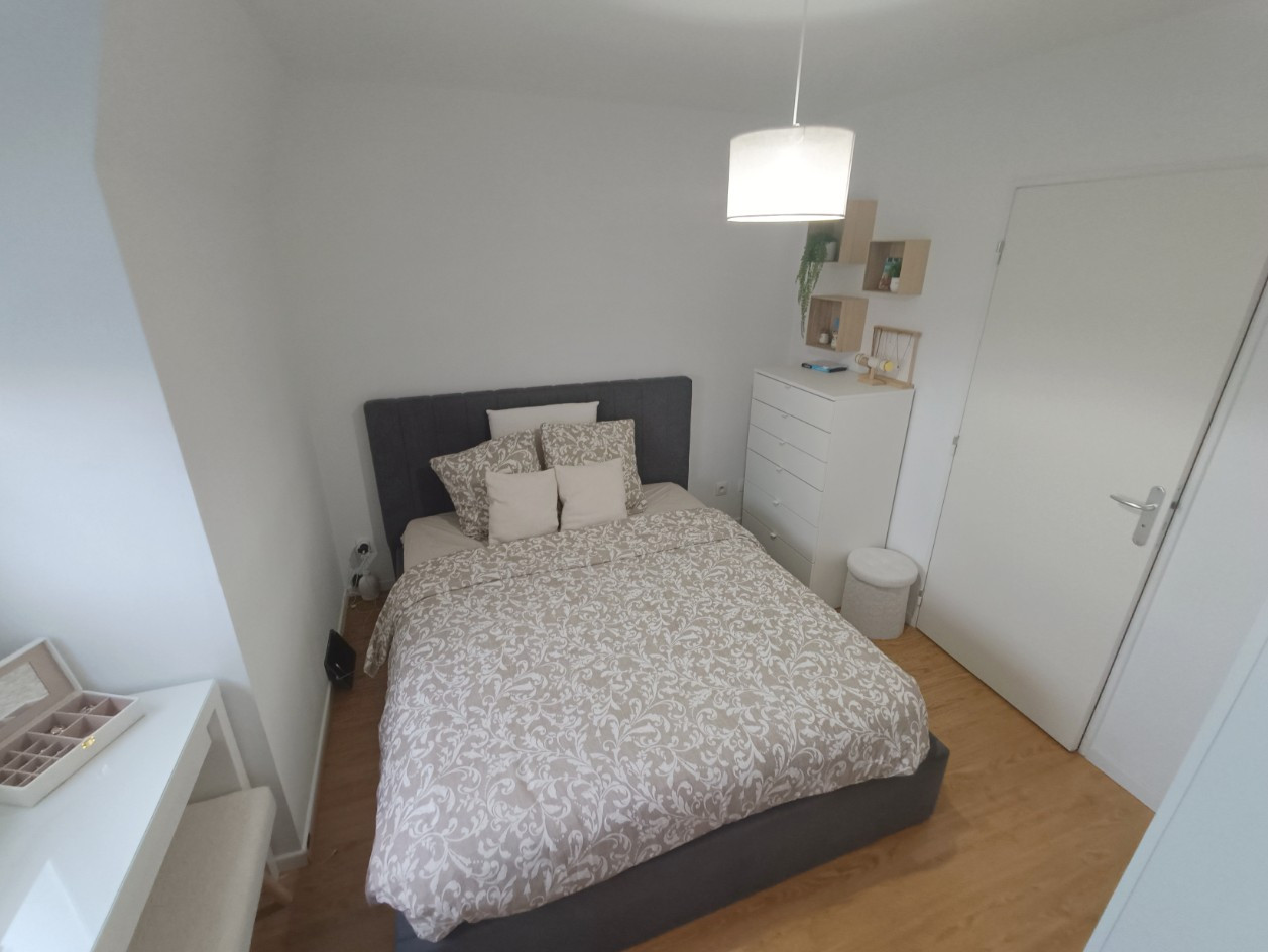 
                                                Vente
                                                 Amiens Appartement T2 récent avec parking privé