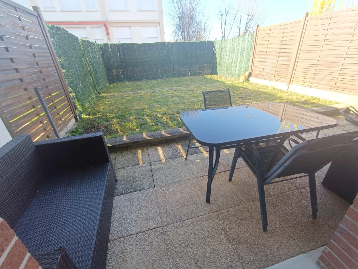 
                                                Location
                                                 Amiens Appartement T3 et jardin
