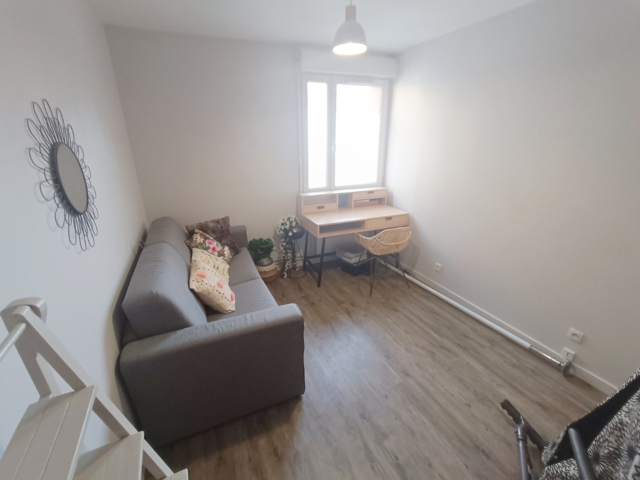
                                                Location
                                                 Amiens Appartement T3 et jardin