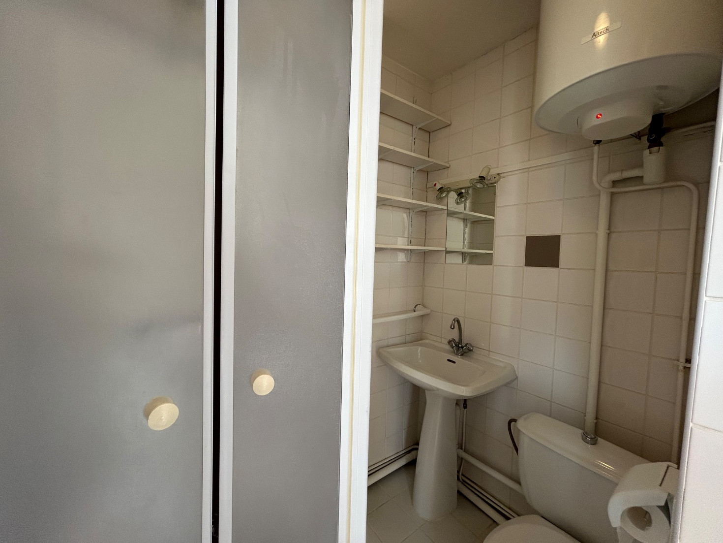 
                                                Location
                                                 Amiens Hypercentre Studio lumineux 26m2