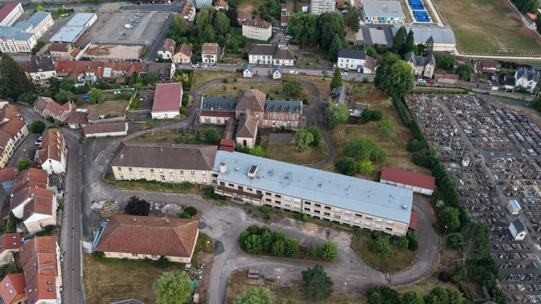 
                                                Vente
                                                 Ancien hôpital de 1 877 m² à reconvertir en hébergement touristique à Senones – Vosges (88)