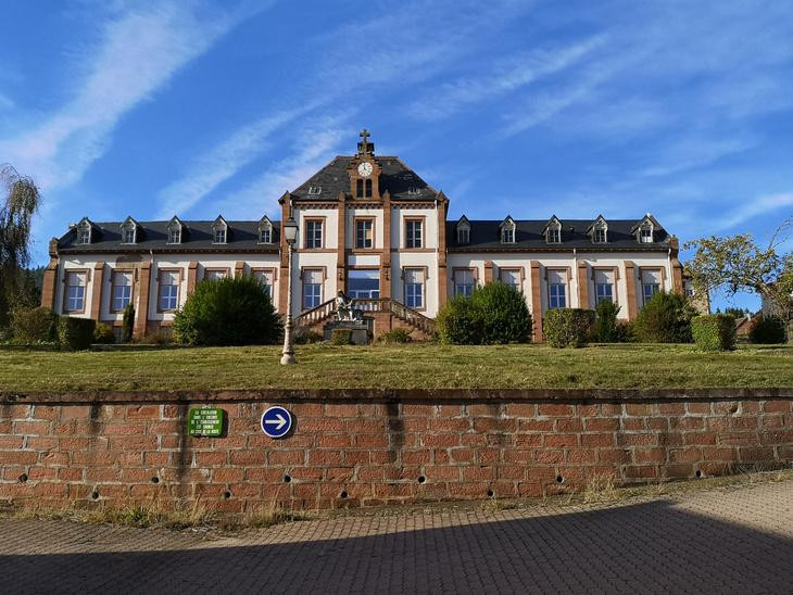 
                                                Vente
                                                 Ancien hôpital de 1 877 m² à reconvertir en hébergement touristique à Senones – Vosges (88)