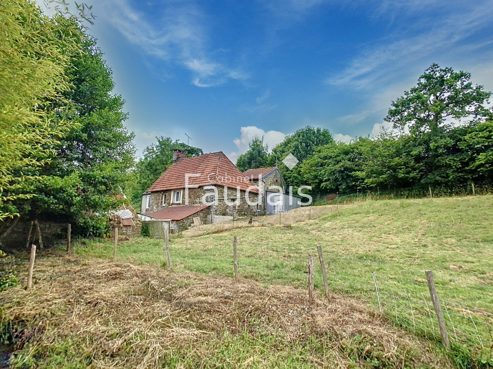 
                                                Vente
                                                 Ancien moulin à rénover sans vis à vis