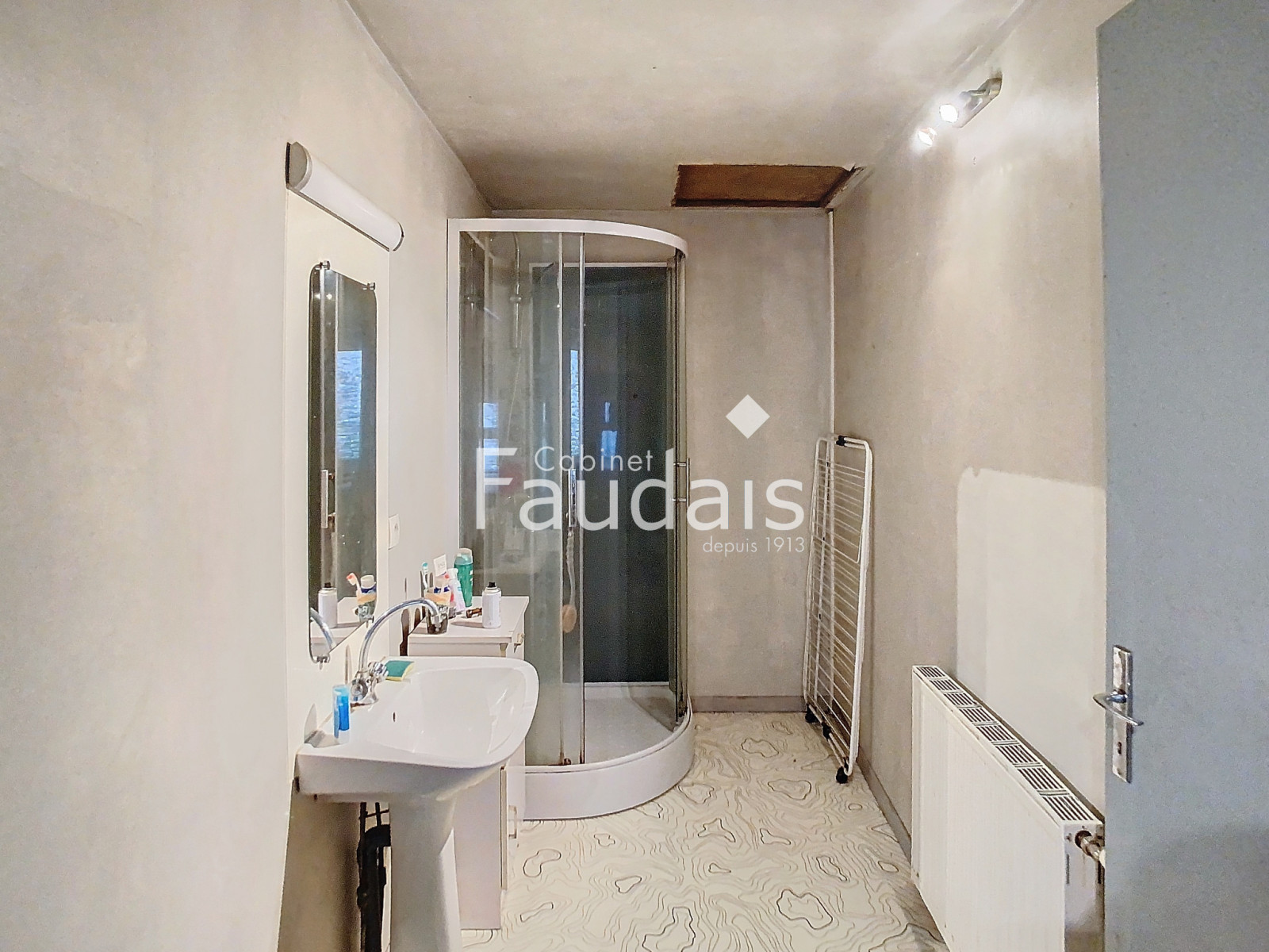 
                                                Vente
                                                 Ancien moulin à rénover sans vis à vis