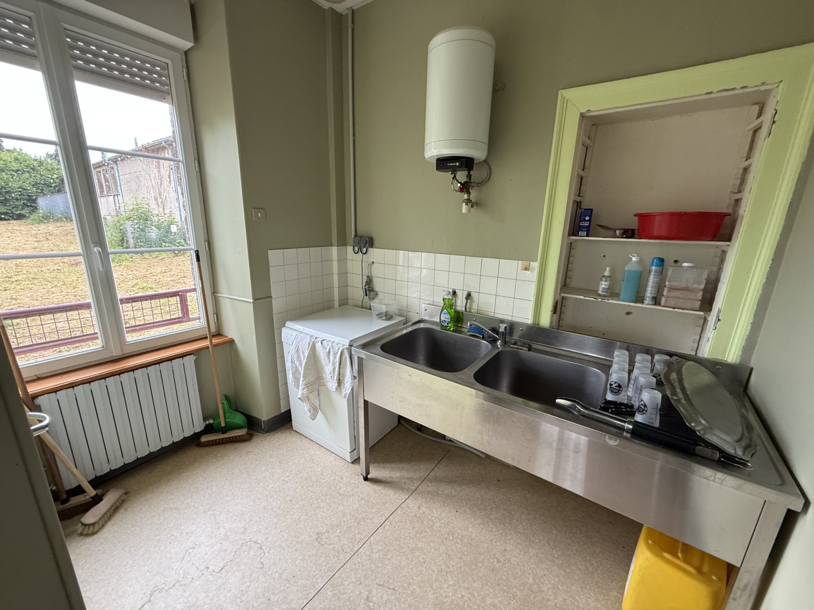
                                                Vente
                                                 Ancienne école 15 minutes de ST LO