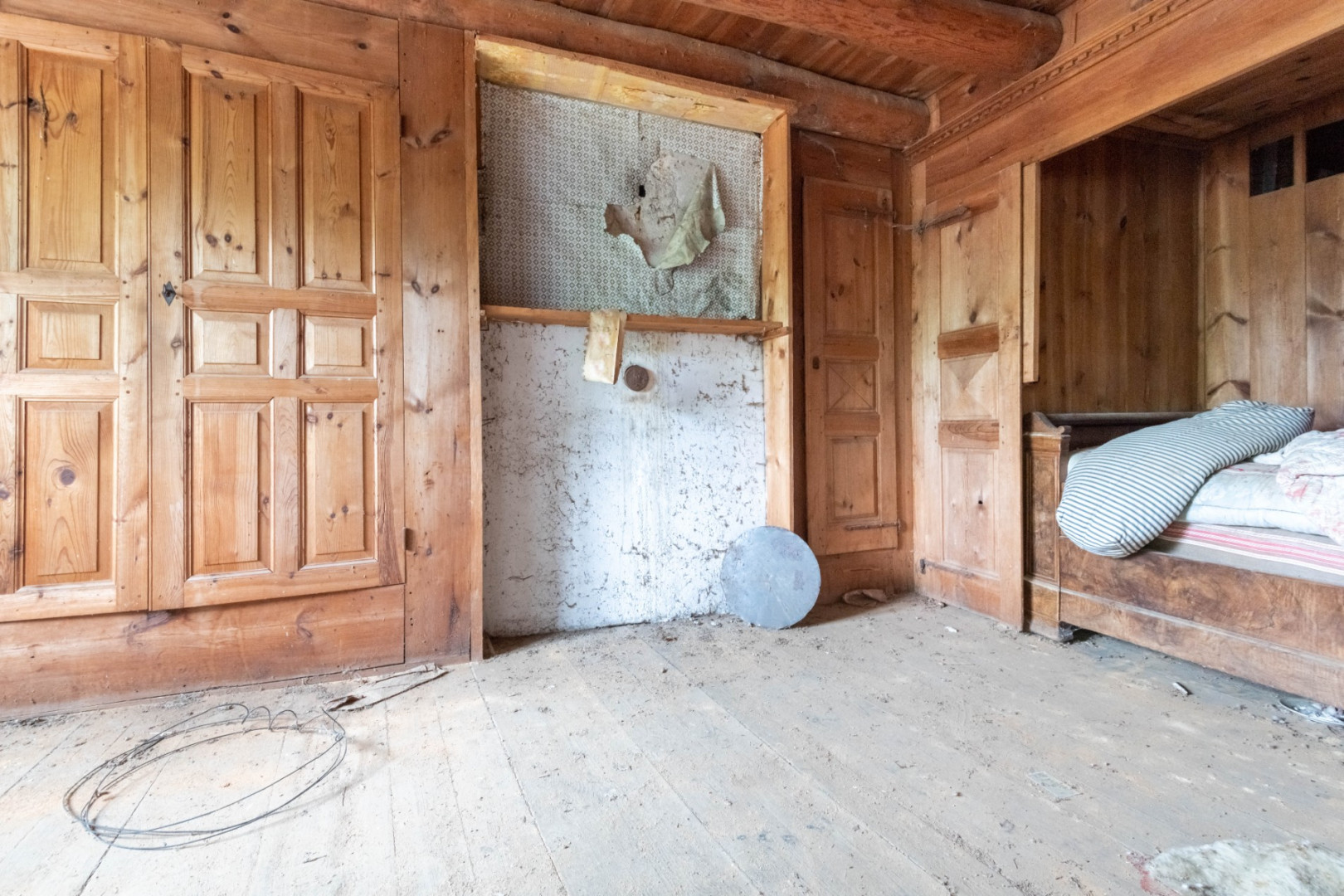 
                                                Vente
                                                 Ancienne ferme de 880 m² au Val d'Arcomie (15)