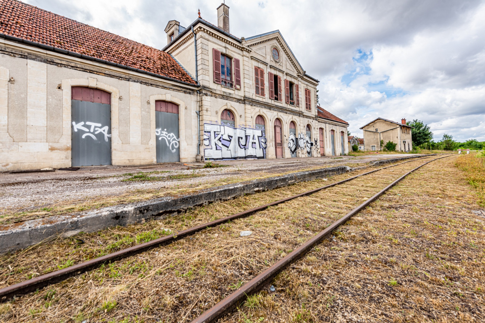 
                                                Vente
                                                 Ancienne gare + habitation Châtillon s/ Seine