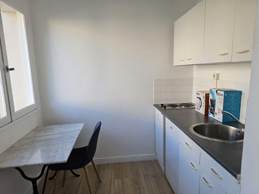 
                                                Location
                                                 Angers T1BIS (25 m2) meublé refait à neuf