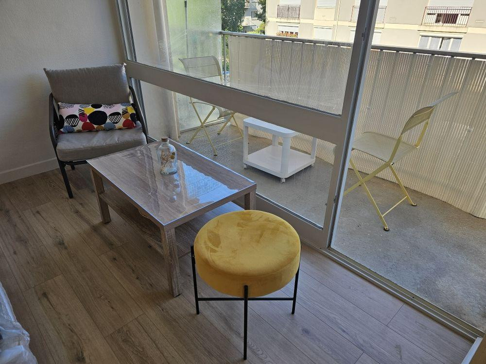 
                                                Location
                                                 Angers T1BIS (25 m2) meublé refait à neuf