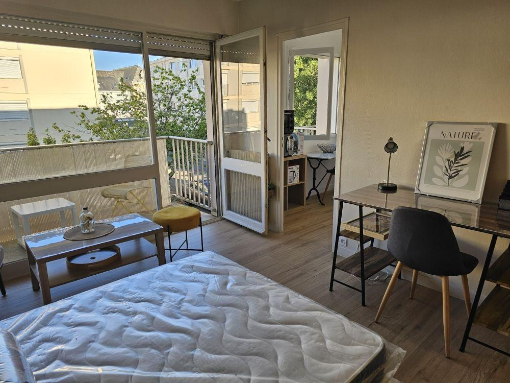
                                                Location
                                                 Angers T1BIS (25 m2) meublé refait à neuf