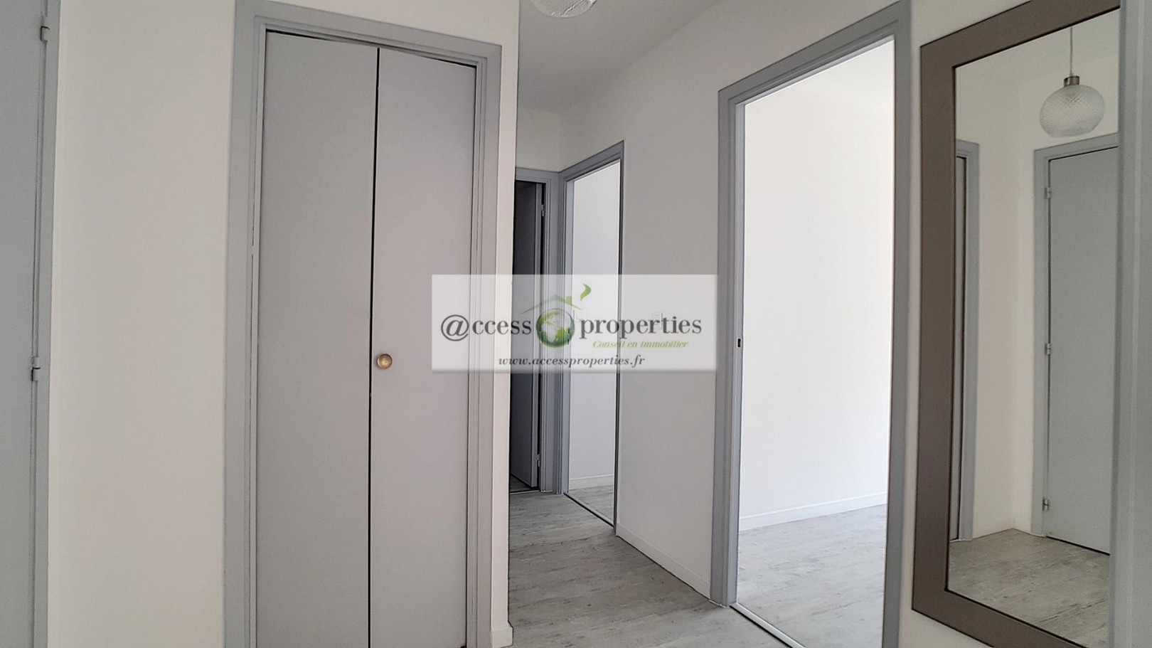 
                                                Location
                                                 ANTIBES 2 PIECES MEUBLE PARKING ET CAVE