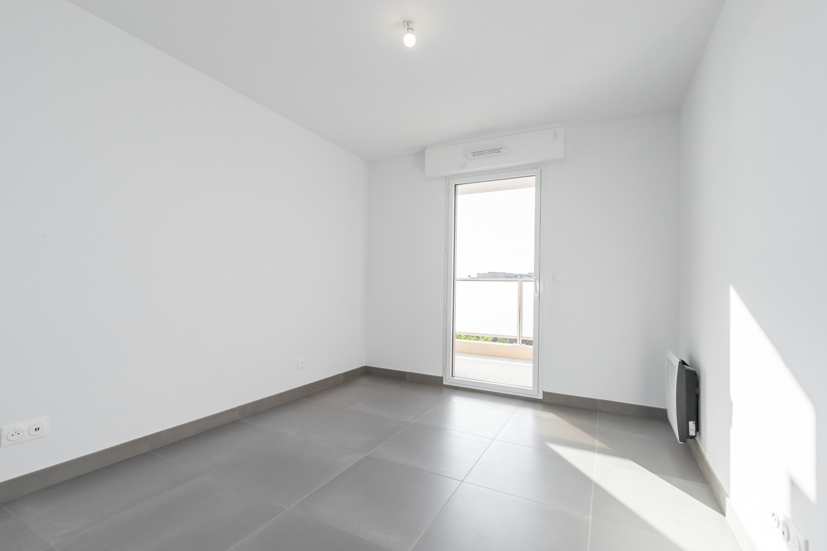 
                                                Location
                                                 ANTIBES / JULES GREC - Appartement 2 pièces avec terrasse à louer
